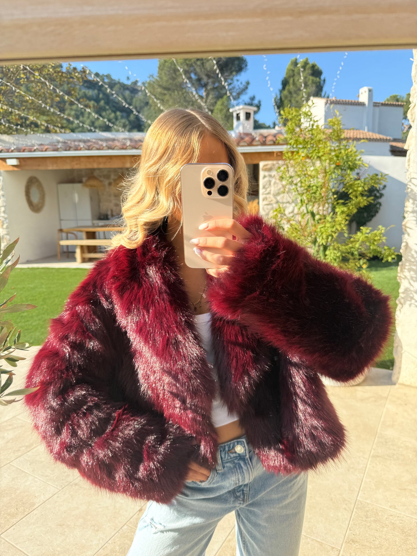 Fourrure bordeaux 