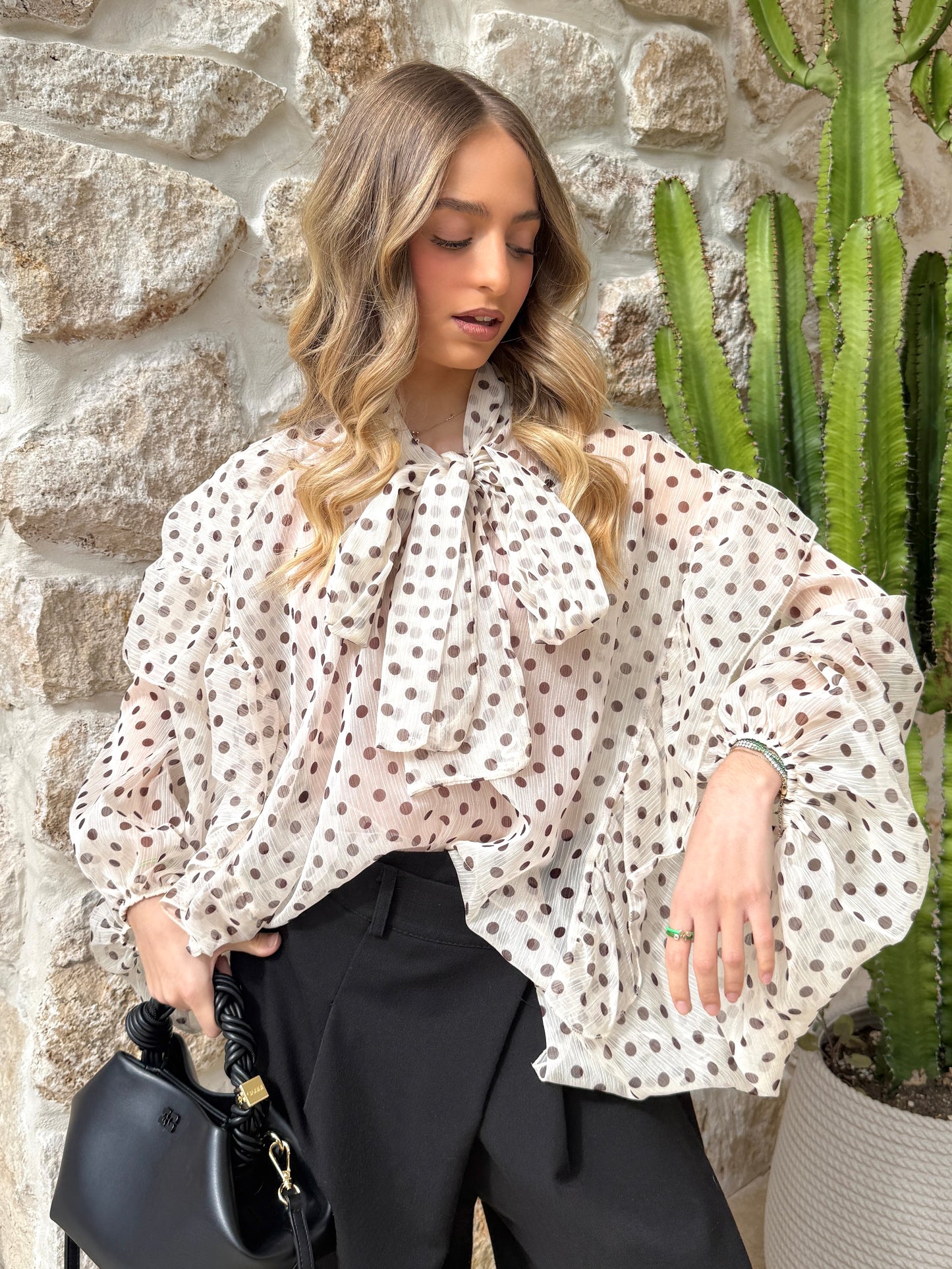 Blouse bouffante à pois blanche