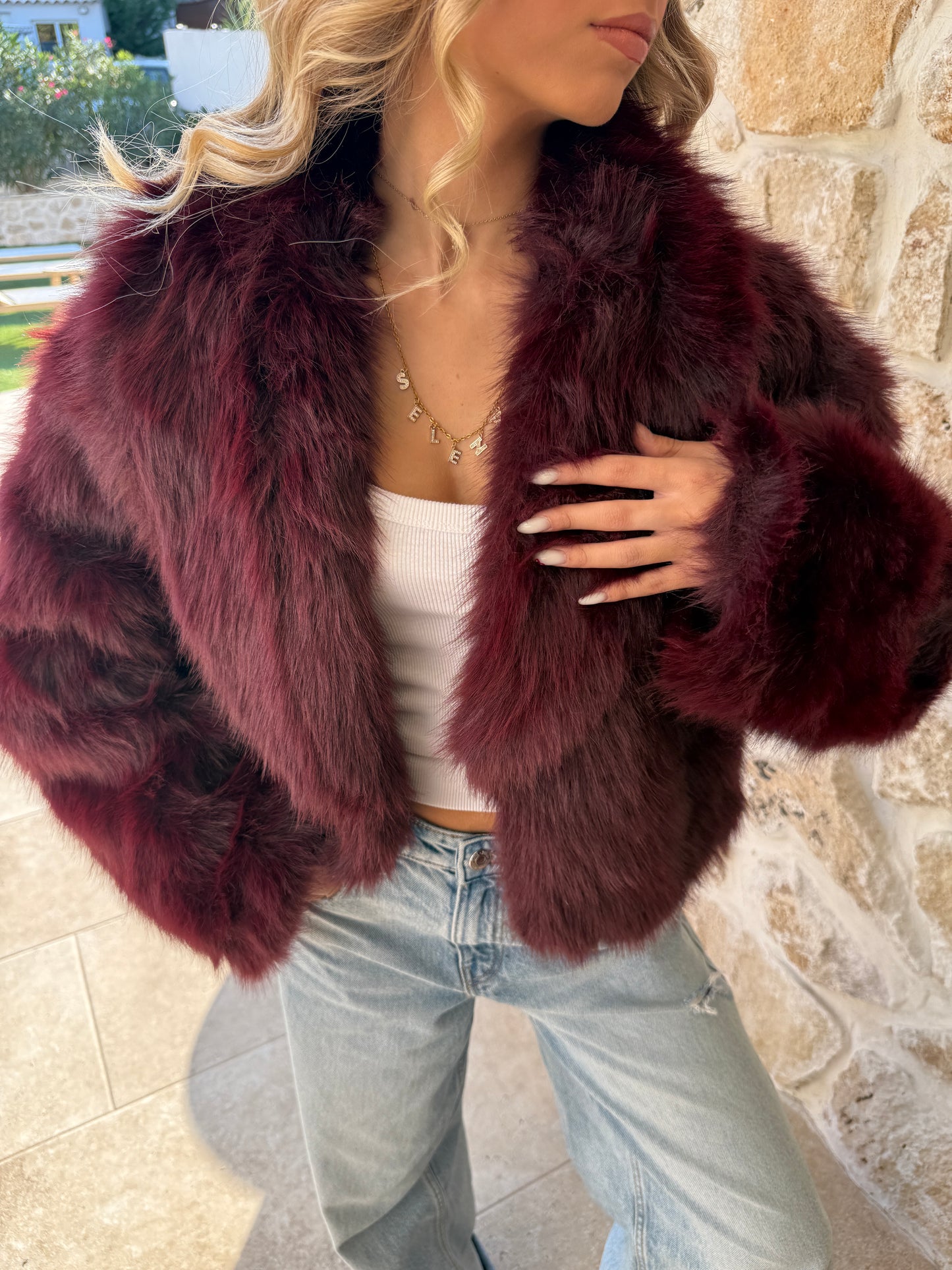 Fourrure bordeaux ￼