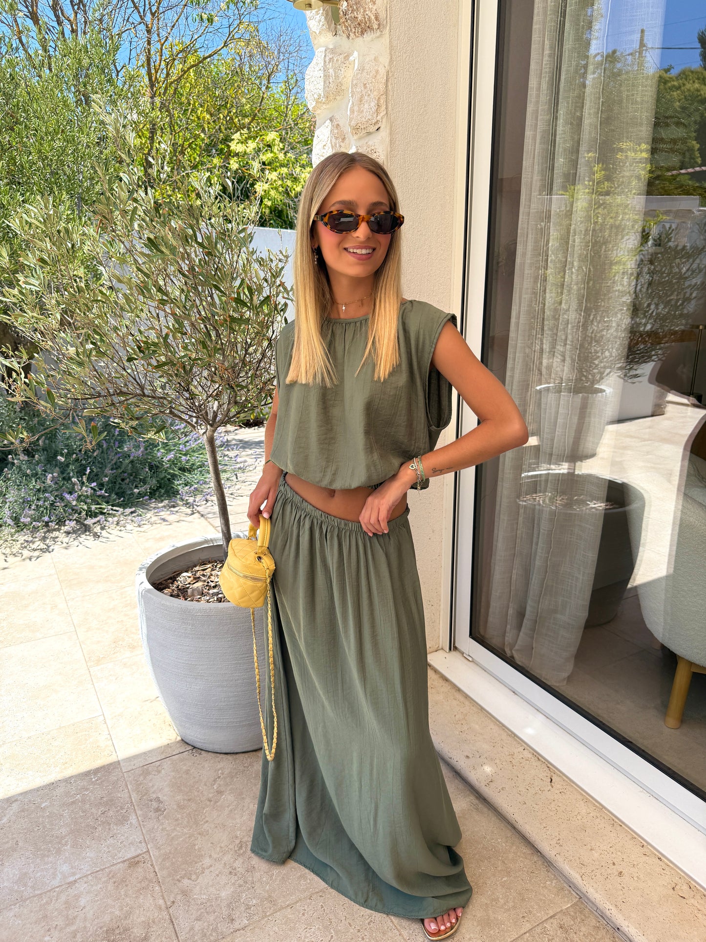 Ensemble June kaki